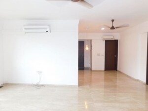 Room in 2 BHK Apartment at Hiranandani Gardens Valencia, Powai – for Rent