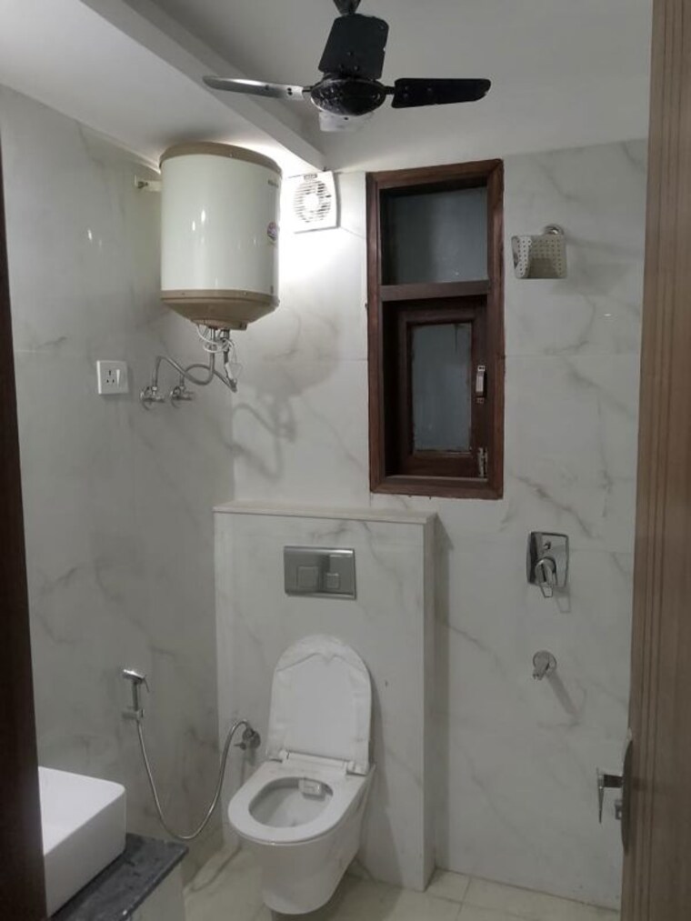 Bathroom, saket 3 Bedroom 1800 Sq.Ft. Builder Floor In Saket Delhi 10162649