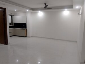 Room in 3 BHK Builder Floor at Saket – for Sale