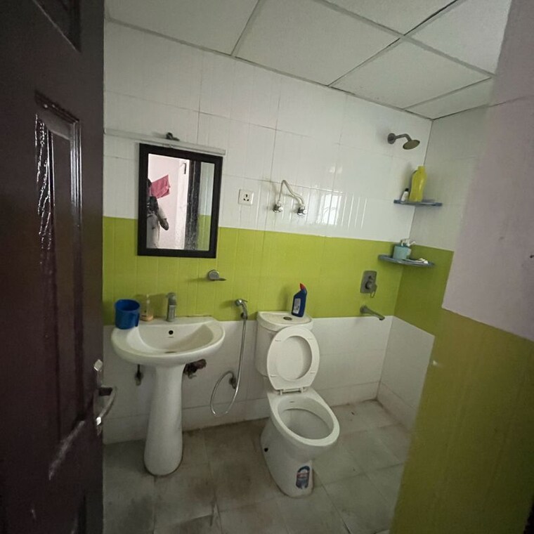 Washroom, supertech-cape-town 2 Bedroom 943 Sq.Ft. Apartment In Sector 74 Noida 10162639