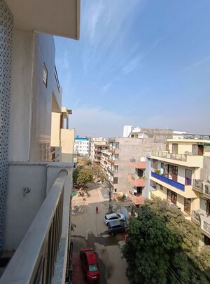 Balcony in 1 RK Builder Floor at Kohli One Malibu Town, Sector 47 – for Rent