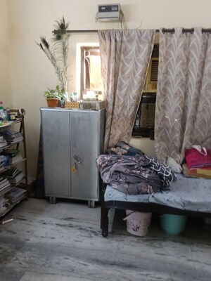 Room in  Pg at Mukherjee Nagar – for Rent