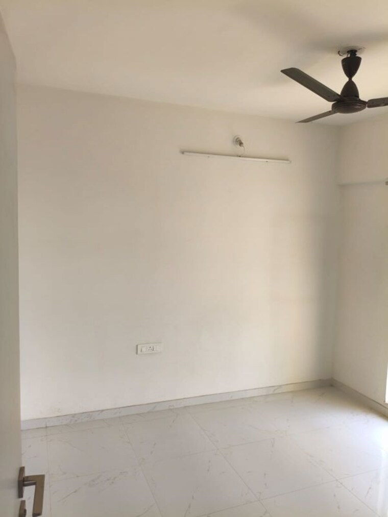 Room, runwal-gardens-phase-2 2 Bedroom 900 Sq.Ft. Apartment In Dombivli East Thane 10162682