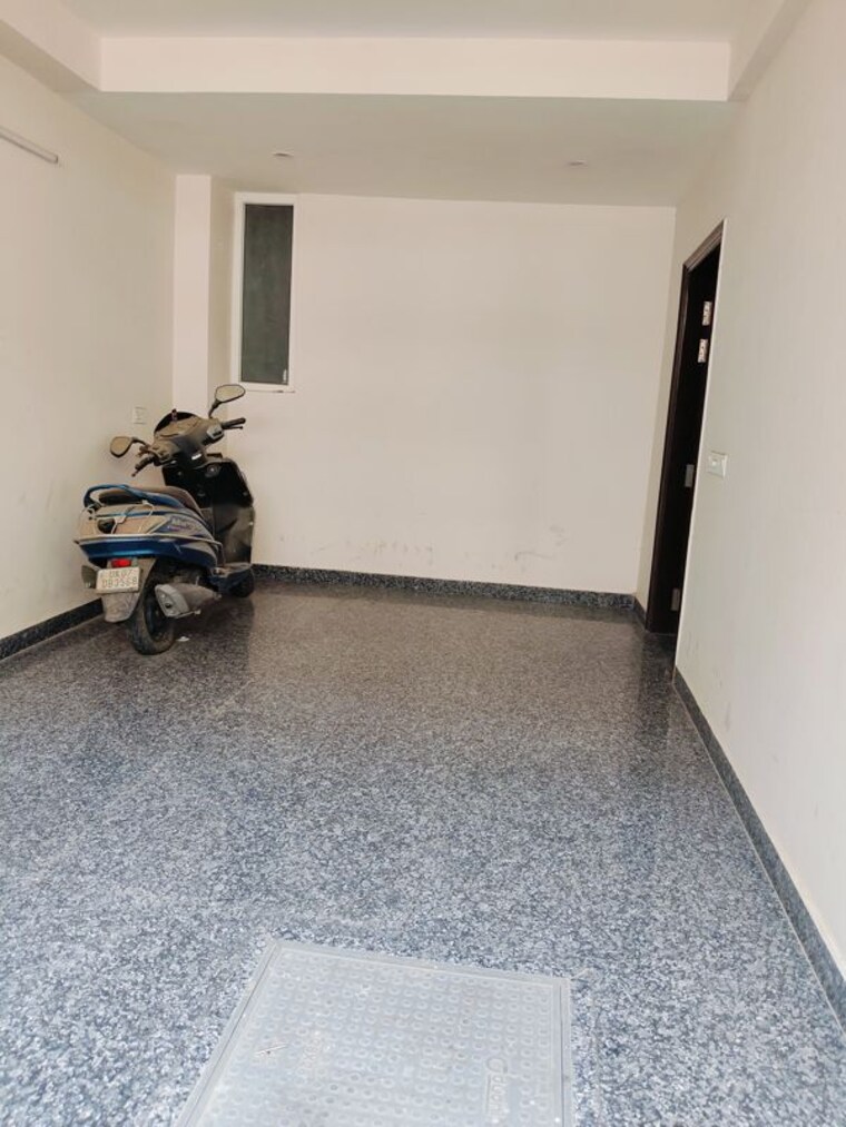  Parking, kohli-one-malibu-town 1 RK 540 Sq.Ft. Builder Floor In Sector 47 Gurgaon 10162687