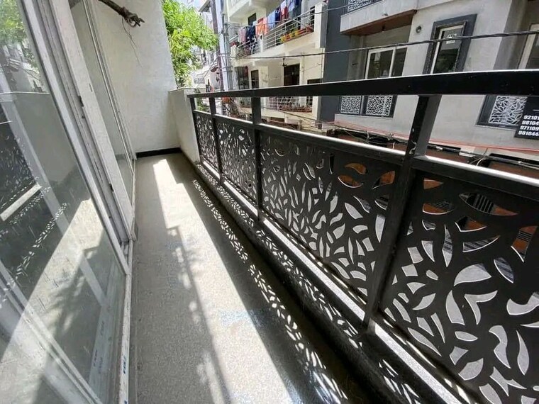 Balcony, palm-residency-chhatarpur 3 Bedroom 1350 Sq.Ft. Apartment In Chattarpur Delhi 10162816