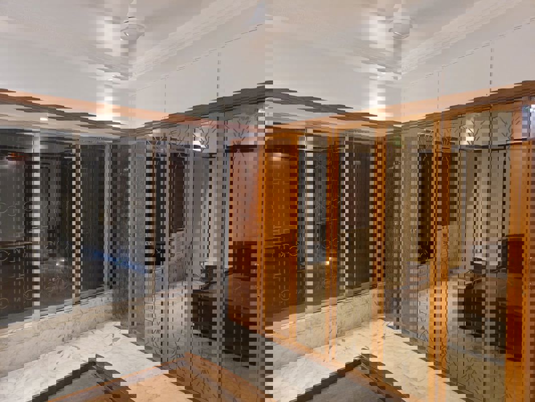 2 BHK + Servant Room 1000 Sq.Ft. Apartment in Lloyds Garden