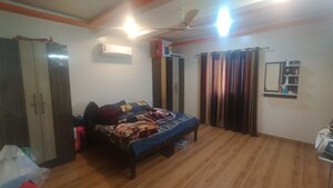 Bedroom in 3 BHK Builder Floor at Vipul World Floors, Sector 48 – for Rent
