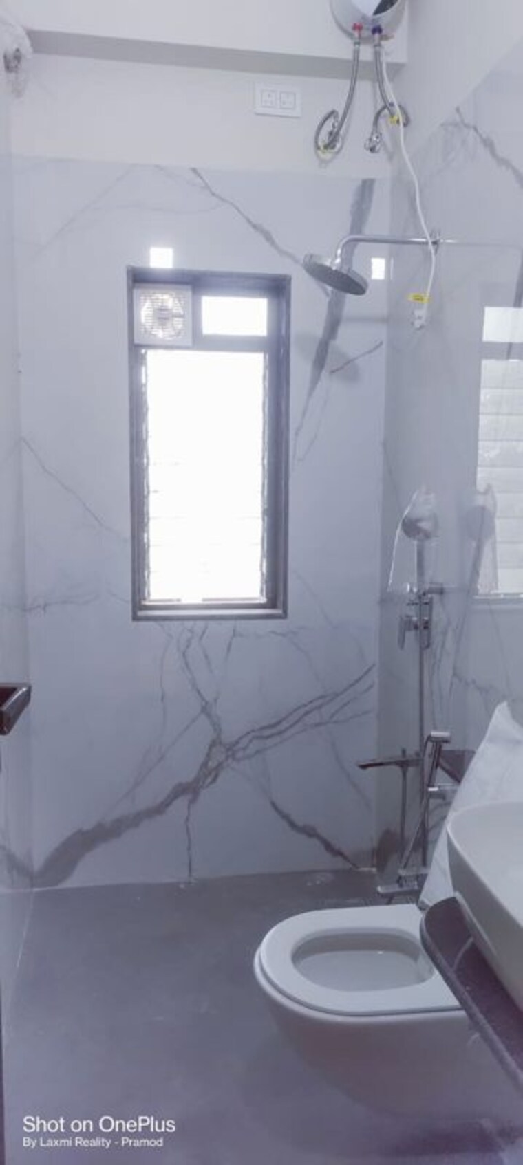 Bathroom, alamdar-the-auro 2 Bedroom 900 Sq.Ft. Apartment In Lower Parel Mumbai 10162851