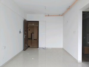 Room in 2 BHK Apartment at Tridhaatu Morya, Chembur – for Rent