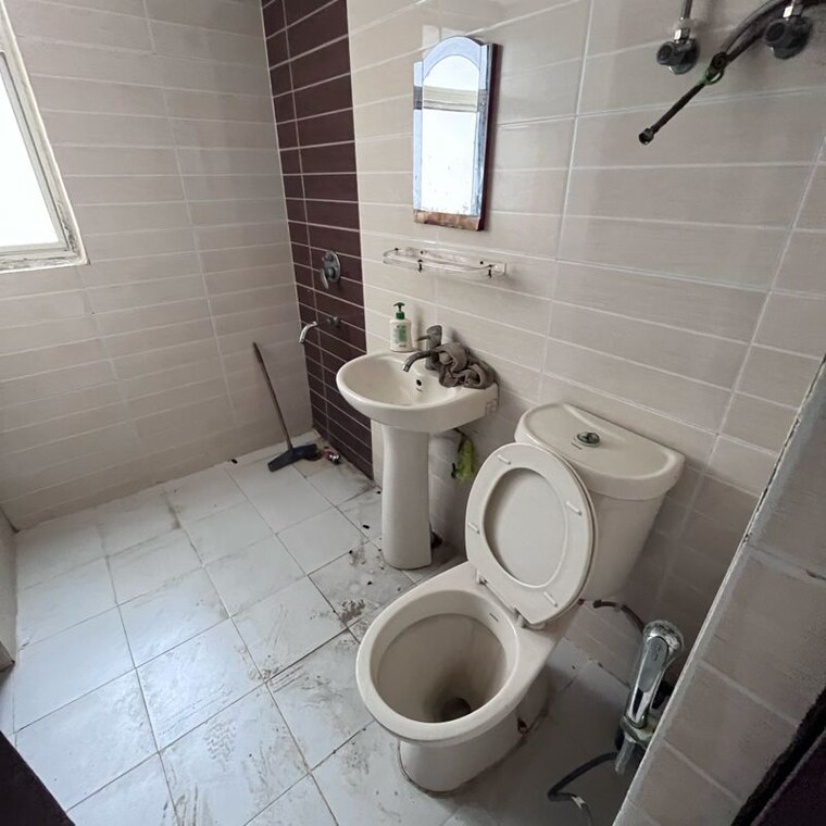 Bathroom, amrapali-zodiac 3 Bedroom 1310 Sq.Ft. Apartment In Sector 120 Noida 10162863