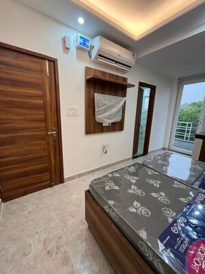 1 RK Builder Floor For Rent in Sector 44