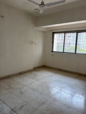 Room in 3 BHK Apartment at Reflex Satnam Apartment, Cuffe Parade – for Sale