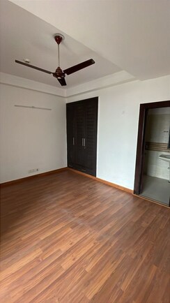 2.5 BHK + Study Room Apartment For Sale in Nirala Greenshire Phase I