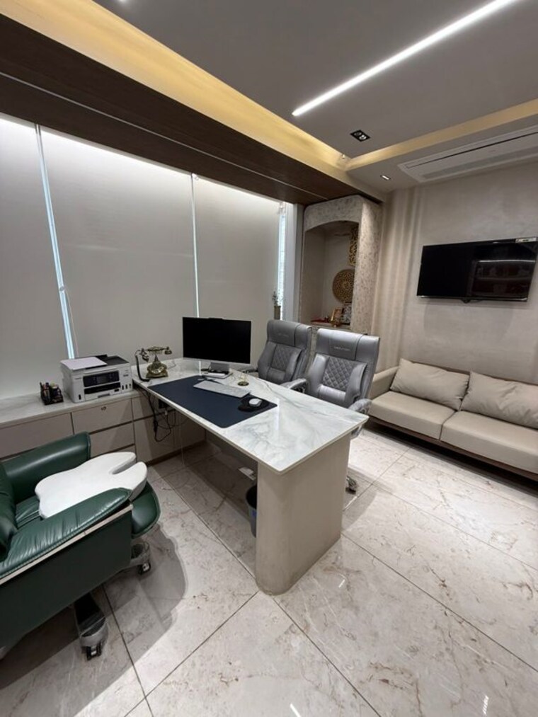 Team Area, thaltej Commercial Office Space 1000 Sq.Ft. In Thaltej Ahmedabad 10162965