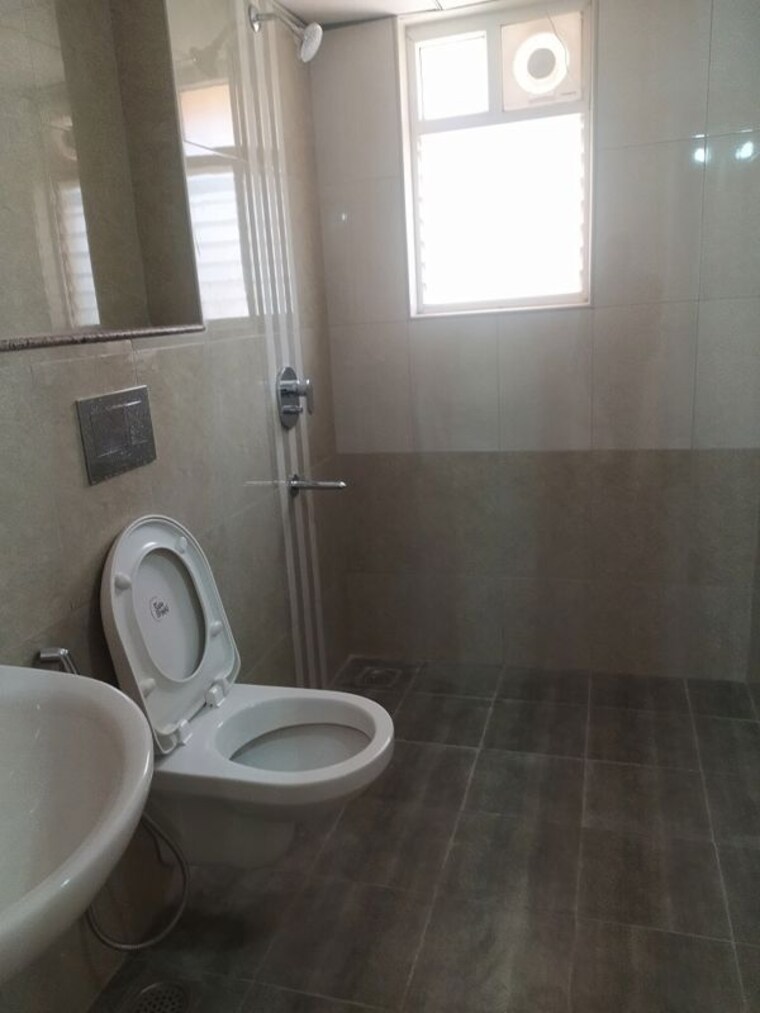 Bathroom, kolte-patil-itowers-exente 3 Bedroom 1920 Sq.Ft. Apartment In Electronic City Phase I Bangalore 10162885