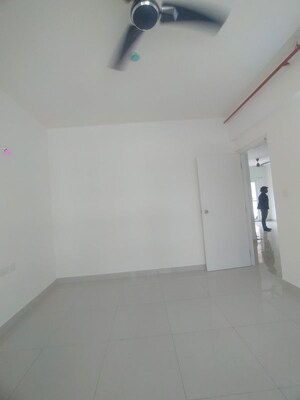 Room in 3 BHK Apartment at Kolte Patil iTowers Exente, Electronic City Phase I – for Rent