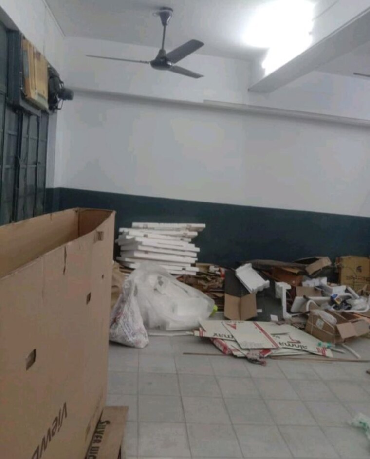 Team Area, hazratganj Commercial Office Space 1650 Sq.Ft. In Hazratganj Lucknow 10163006