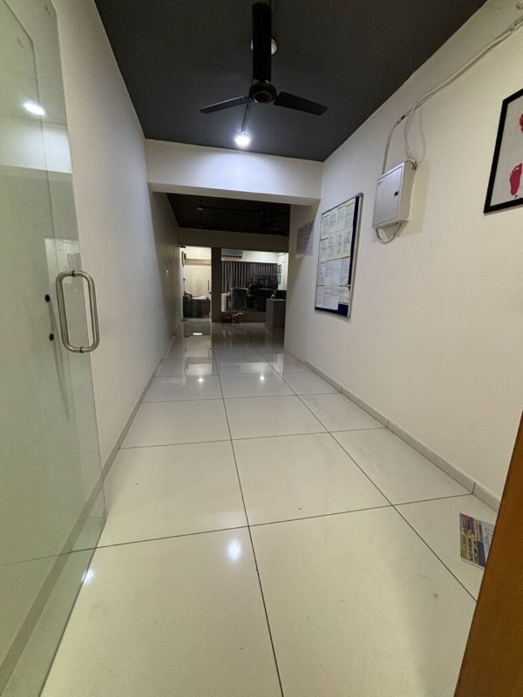 undefined, science city Commercial Office Space in IT/SEZ 895 Sq.Ft. In Science City Ahmedabad 10162924