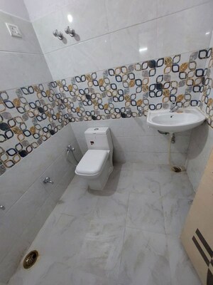 Attached Bathroom in 1 BHK Apartment at Sarita Vihar – for Rent