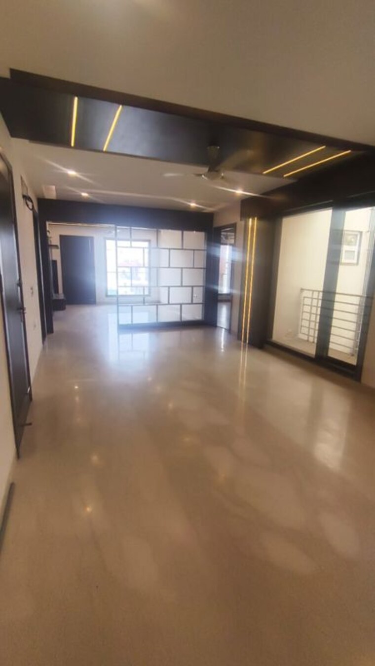 Room, ansal-plaza-sector-23 2 Bedroom 1000 Sq.Ft. Builder Floor In Sector 23 Gurgaon 10162897