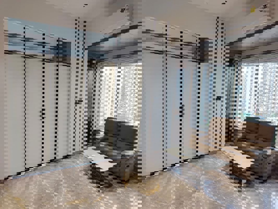 6 BHK + Study Room 7000 Sq.Ft. Penthouse in Queens View Walkeshwar