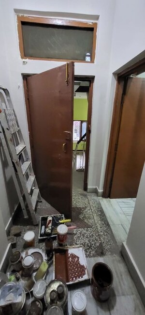 Building Lobby in 3 BHK Builder Floor at Indira Nagar – for Rent