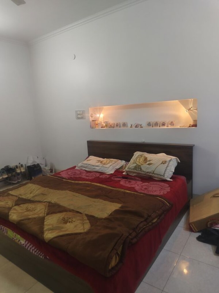 Bedroom, sarita vihar 3 Bedroom 1600 Sq.Ft. Apartment In Sarita Vihar Delhi 10163123