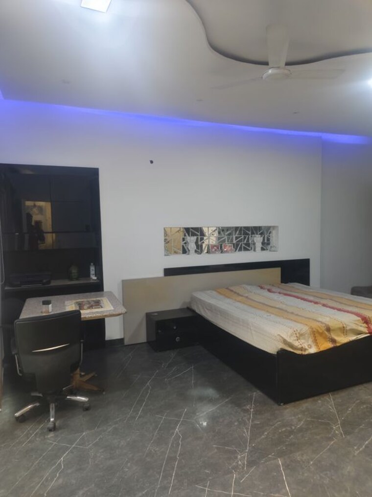 Bedroom, sarita vihar 3 Bedroom 1600 Sq.Ft. Apartment In Sarita Vihar Delhi 10163123