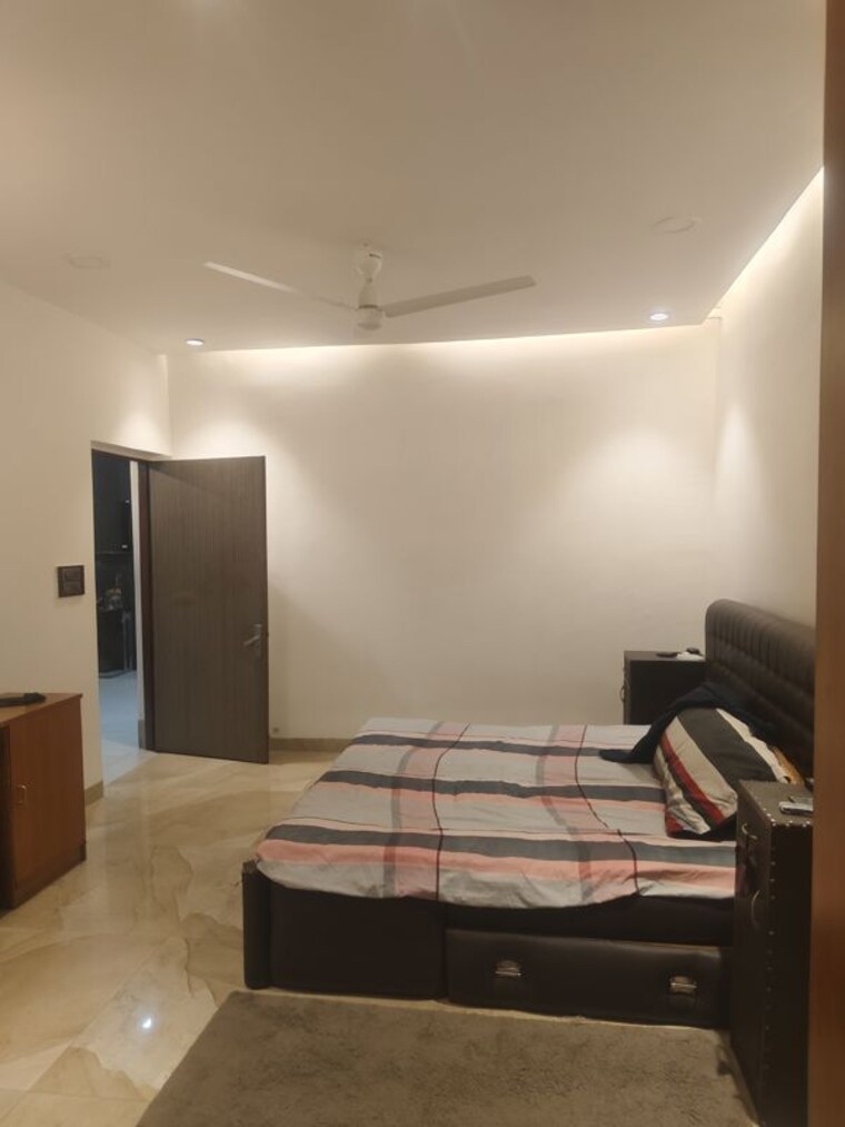 Bedroom, sarita vihar 3 Bedroom 1600 Sq.Ft. Apartment In Sarita Vihar Delhi 10163123