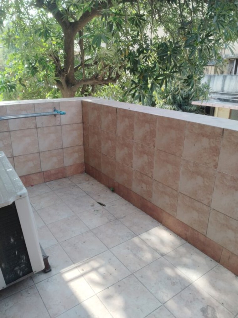 Balcony, sarita vihar 3 Bedroom 1800 Sq.Ft. Apartment In Sarita Vihar Delhi 10163137