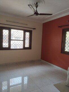 3 BHK + Extra Room Apartment For Sale in Sarita Vihar