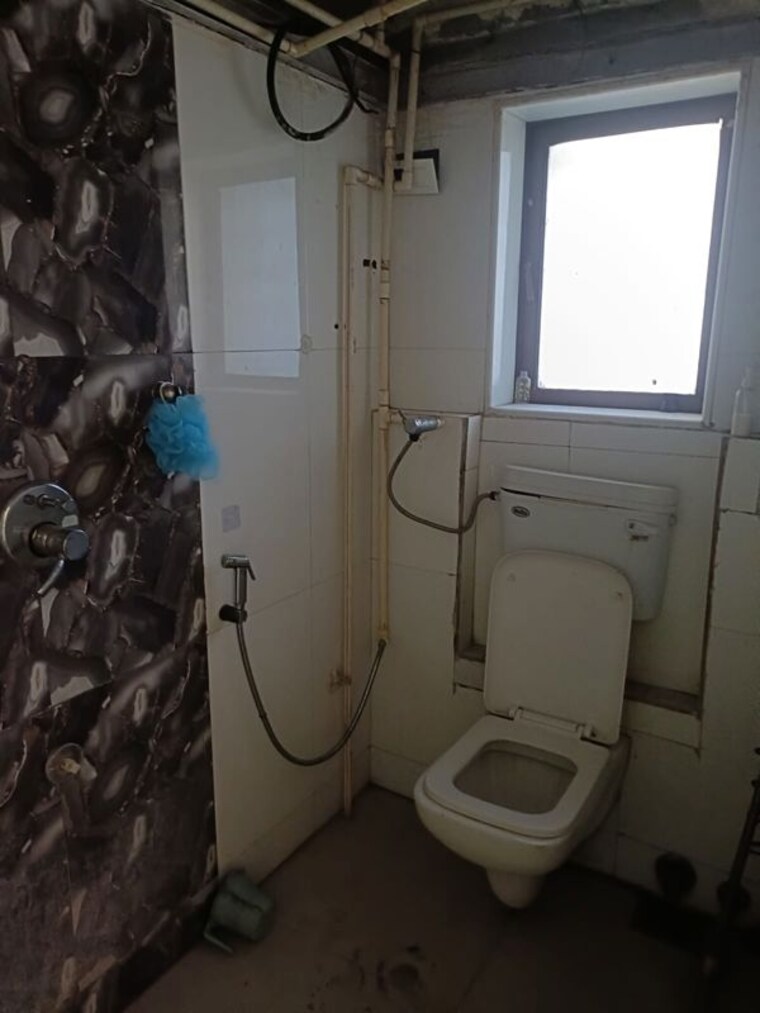 Bathroom, royal-palms-diamond-isle-phase-i 2 Bedroom 800 Sq.Ft. Apartment In Goregaon East Mumbai 10163144