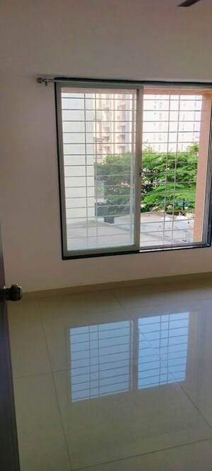 Room in 2 BHK Apartment at Urban Skyline Phase 1, Ravet – for Rent