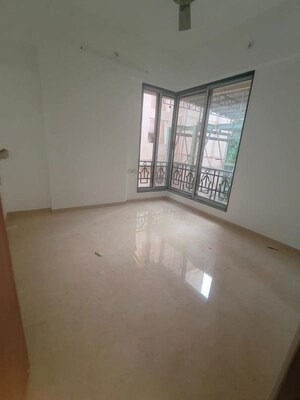 Room in 2 BHK Apartment at Malad West – for Rent