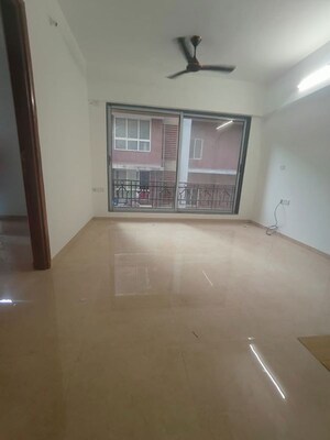2 BHK Apartment For Rent in Malad West