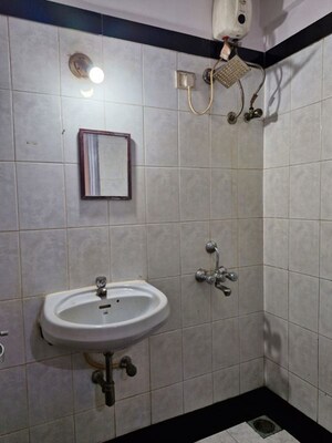 Bathroom in 1.5 BHK Apartment at Vrindavan Apartment Goregaon, Goregaon East – for Rent
