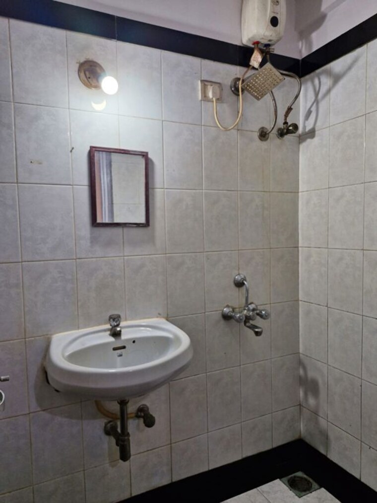 Bathroom, vrindavan-apartment-goregaon 1.5 Bedroom 450 Sq.Ft. Apartment In Goregaon East Mumbai 10163251