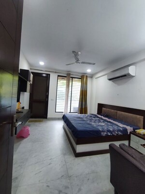 Living Room in 2 BHK Builder Floor at Saket – for Rent