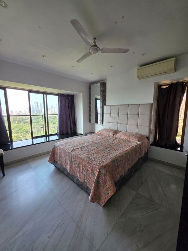 5 BHK + Extra Room Apartment For Sale in Mahalaxmi