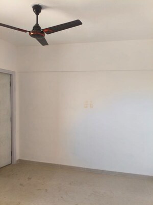 Room in 2 BHK Apartment at Runwal Gardens Phase 2, Dombivli East – for Rent