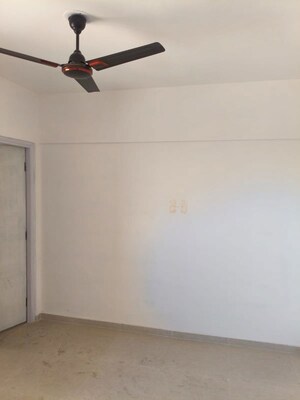 Room in 2 BHK Apartment at Runwal Gardens Phase 2, Dombivli East – for Rent