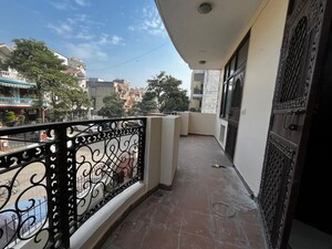 Balcony in 3 BHK Builder Floor at ROF Portico, Sector 43 – for Rent