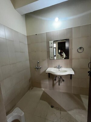 Kitchen in 3 BHK Builder Floor at ROF Portico, Sector 43 – for Rent