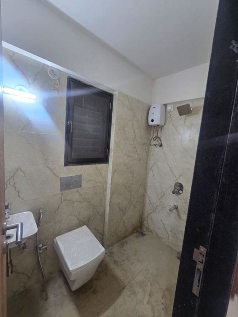 Bathroom, andheri west 2 Bedroom 800 Sq.Ft. Apartment In Andheri West Mumbai 10163446