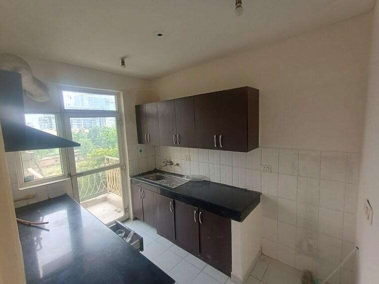 Kitchen, bptp-park-prime 2.5 Bedroom 1450 Sq.Ft. Apartment In Sector 66 Gurgaon 10163526