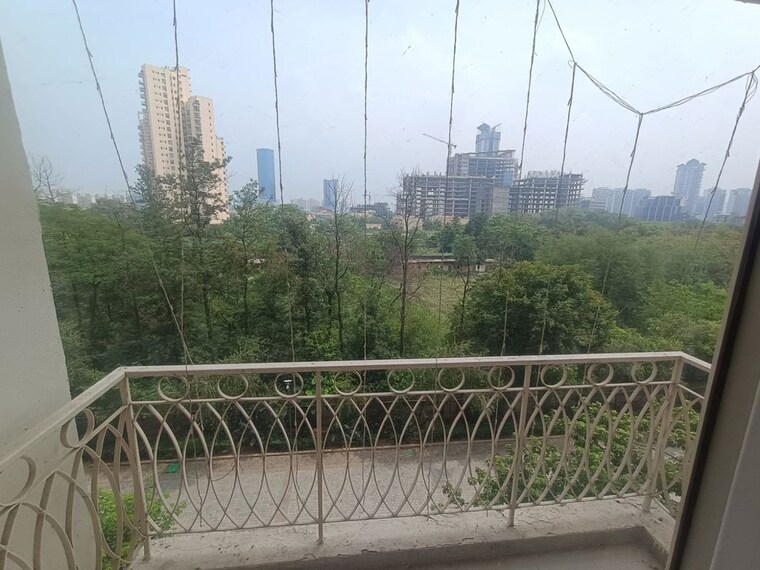 Balcony, bptp-park-prime 2.5 Bedroom 1450 Sq.Ft. Apartment In Sector 66 Gurgaon 10163526