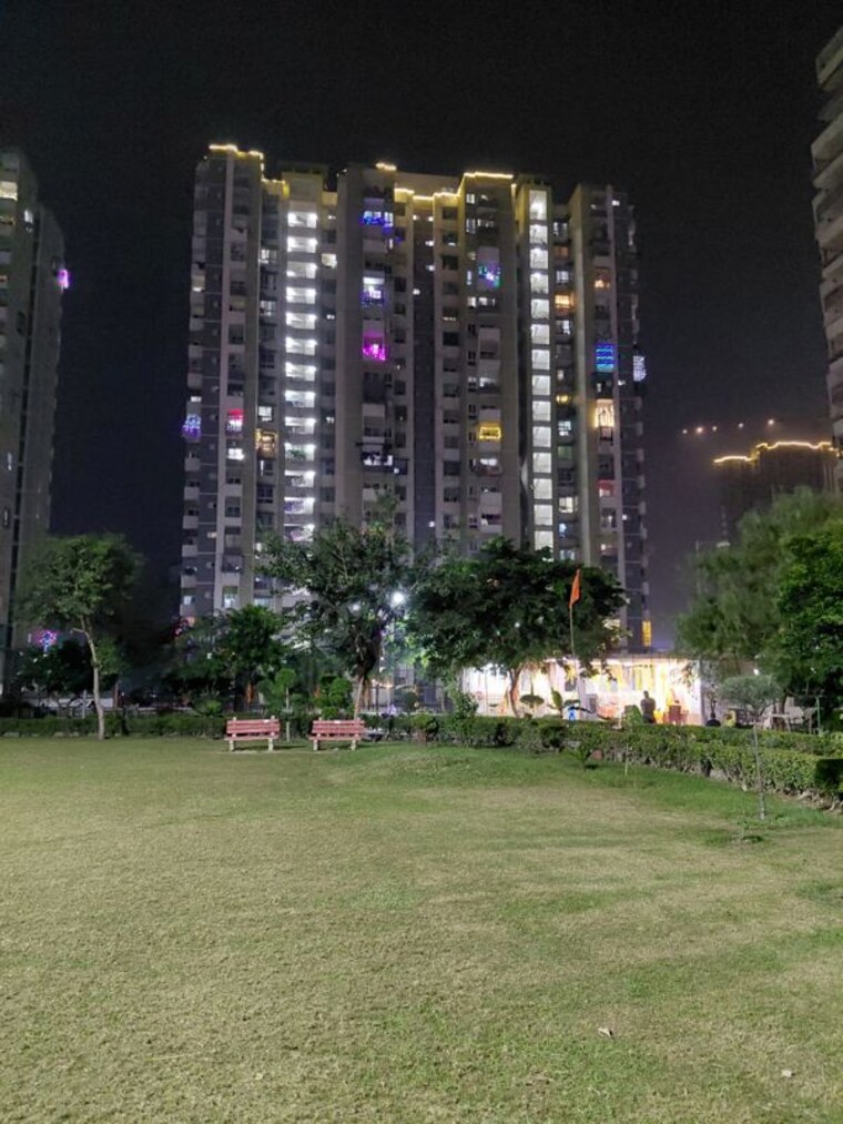 Exterior View, siddharth vihar 1 Bedroom 700 Sq.Ft. Apartment In Siddharth Vihar Ghaziabad 10163532