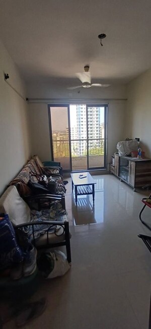 Team Area in 1 BHK Apartment at Sanghvi Valley, Kalwa – for Rent