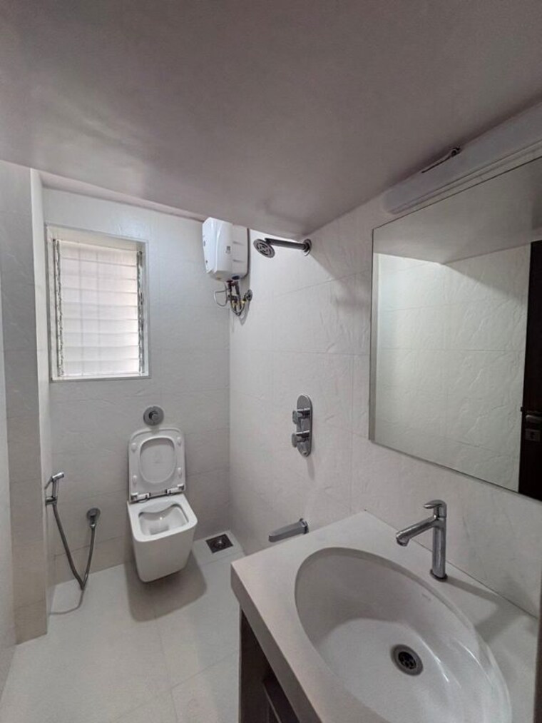 Bathroom, andheri west 2 Bedroom 950 Sq.Ft. Apartment In Andheri West Mumbai 10163573