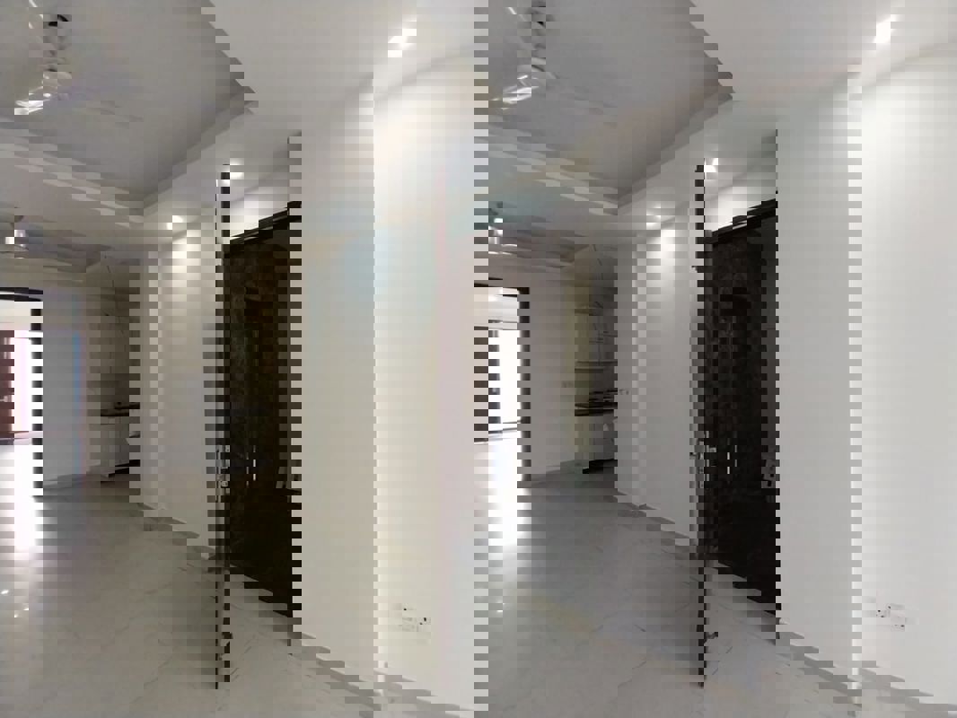 3 BHK + Servant Room 1250 Sq.Ft. Apartment in Unitech Uniworld Gardens 2